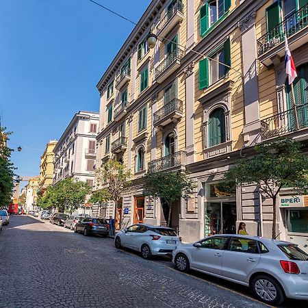 Be Italian Flat Duomo 319 Bed and Breakfast Νάπολη Εξωτερικό φωτογραφία
