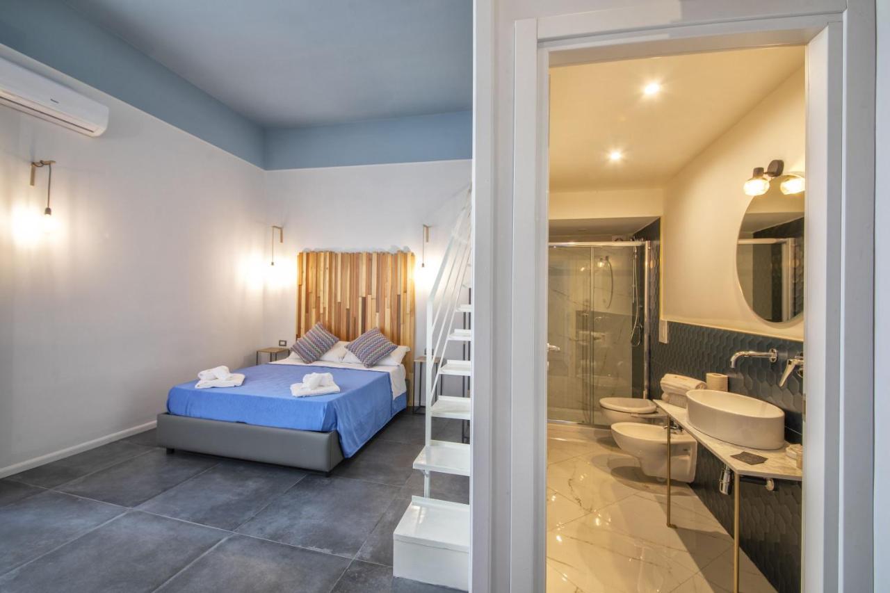 Be Italian Flat Duomo 319 Bed and Breakfast Νάπολη Εξωτερικό φωτογραφία