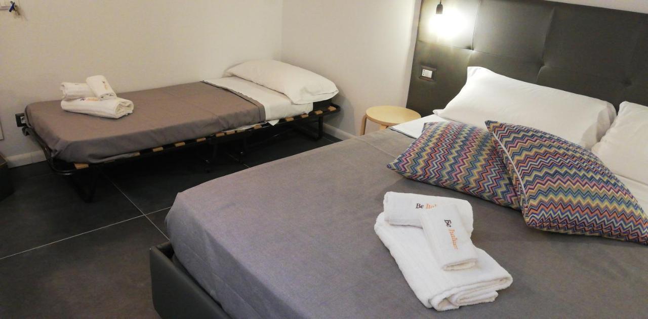 Be Italian Flat Duomo 319 Bed and Breakfast Νάπολη Εξωτερικό φωτογραφία
