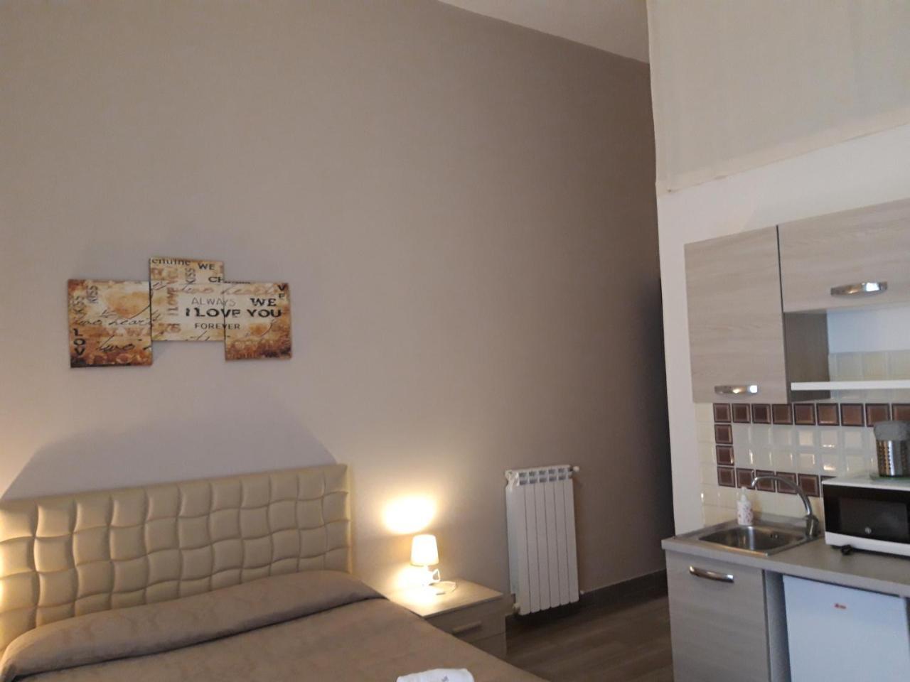 Be Italian Flat Duomo 319 Bed and Breakfast Νάπολη Εξωτερικό φωτογραφία