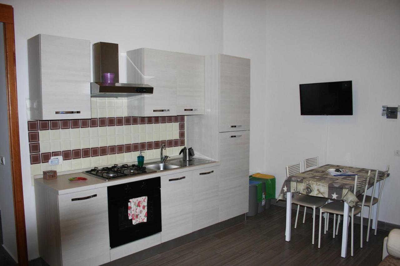 Be Italian Flat Duomo 319 Bed and Breakfast Νάπολη Εξωτερικό φωτογραφία