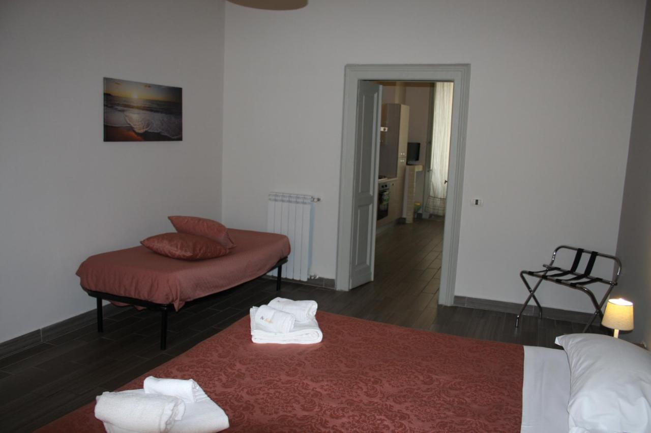 Be Italian Flat Duomo 319 Bed and Breakfast Νάπολη Εξωτερικό φωτογραφία