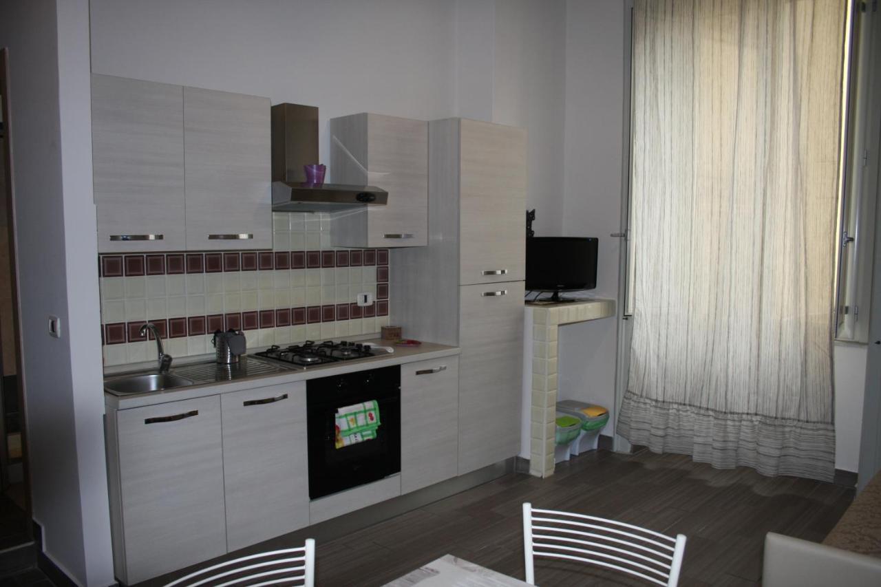 Be Italian Flat Duomo 319 Bed and Breakfast Νάπολη Εξωτερικό φωτογραφία